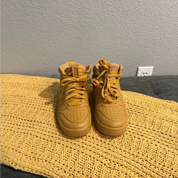 Nike Air Force One Mid Kids size 4.5Y Tan - Picture 1 of 6